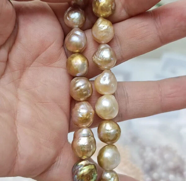 10-12mm baroque pearl fire ball white/golden color Wrinkled skin 38cm/string 4A