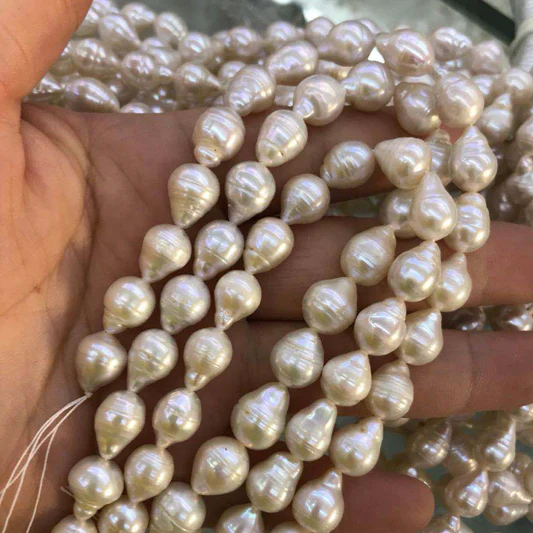 (8-10mm)/(10-12mm) mini baroque fire ball with stripe white 38cm/string 3A