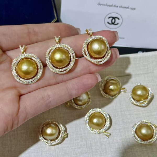 South Sea Gold Pearl Pendant