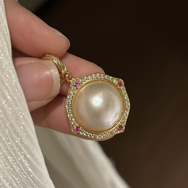 Universal buttons, high-end horse head beads