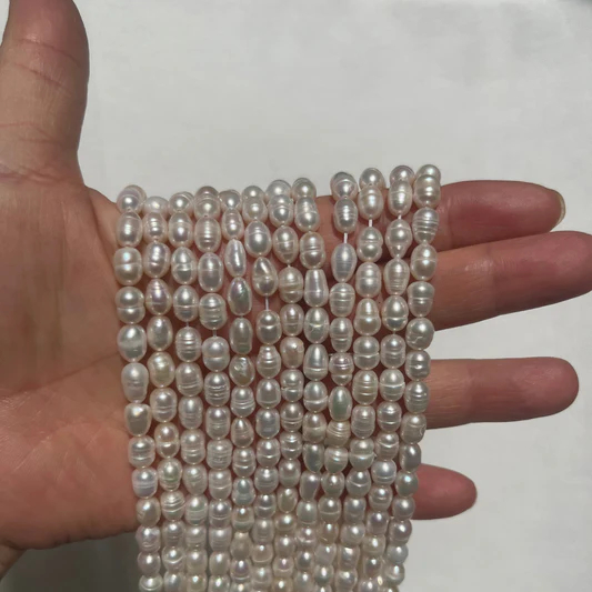 4-5mm rice freshwater pearl strand white 38cm/str 3A