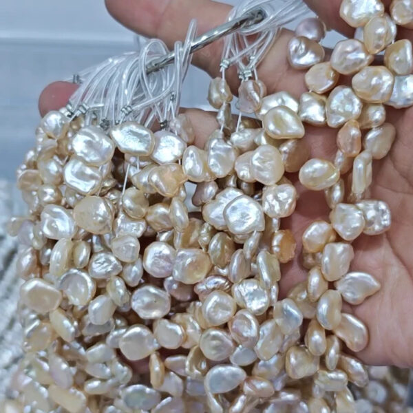 7mm keshi pearl light peach drill on top 5A 30cm/string Good qualtiy