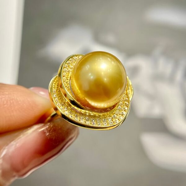 Top-grade South Sea gold pearl ring, luxurious and noble