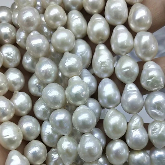 12-14mm baroque pearls white 40cm/strand 4a
